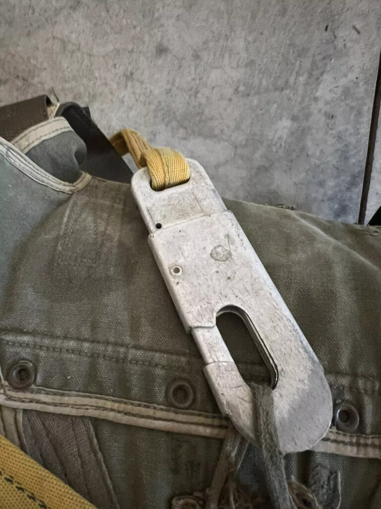 T-10 MC-1 Personnel Parachute w/ Harness (35’ Parachute) Military Collectible