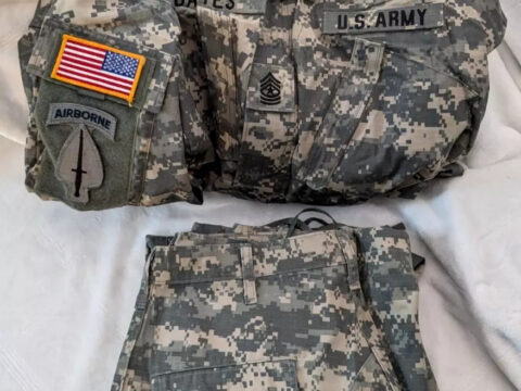 US Army Airborne Sergeant ACU Digital Camo Combat Uniform Pants Jacket Med/large for sale