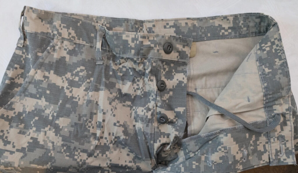 US Army Airborne Sergeant ACU Digital Camo Combat Uniform Pants Jacket Med/large