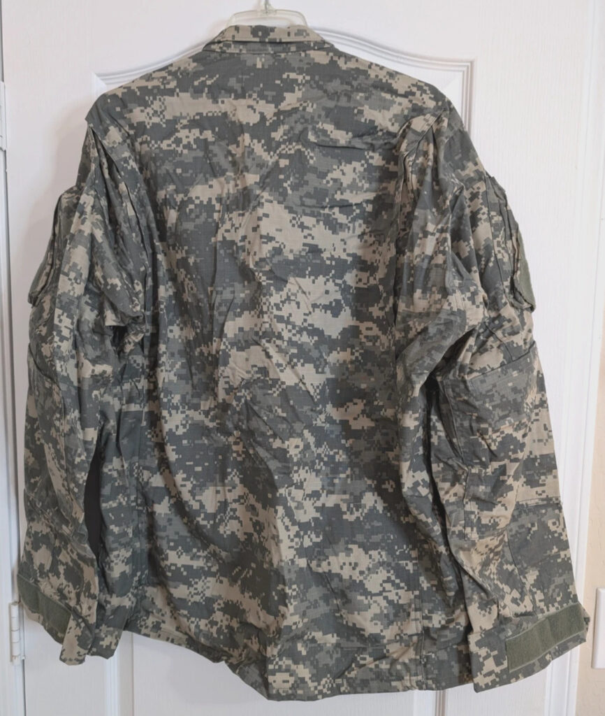 US Army Airborne Sergeant ACU Digital Camo Combat Uniform Pants Jacket Med/large
