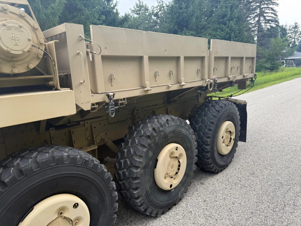 1994 Oshkosh M1070 8×8 Heavy Haul Military Truck Off Road Diesel
