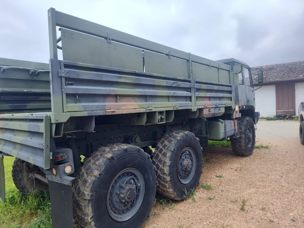 Stewart Stevenson – 6×6 Troop Carrier