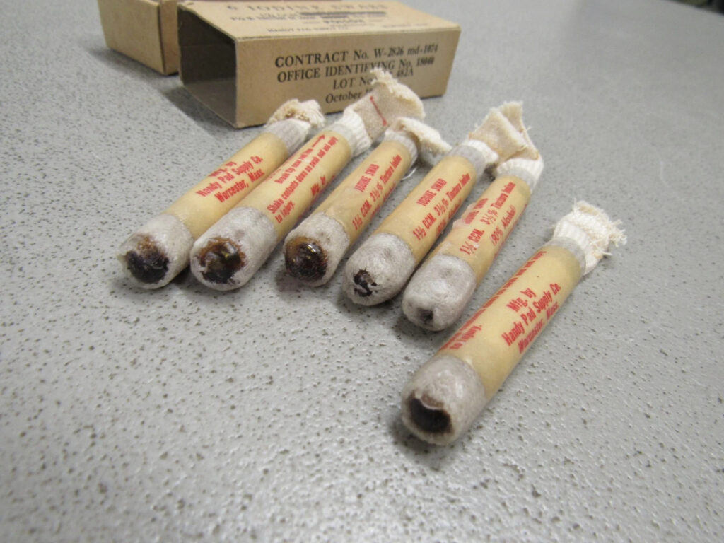 WW2 US Iodine Swabs 1942 Dated Original Box for First Aid Kit Medic Medical Bag