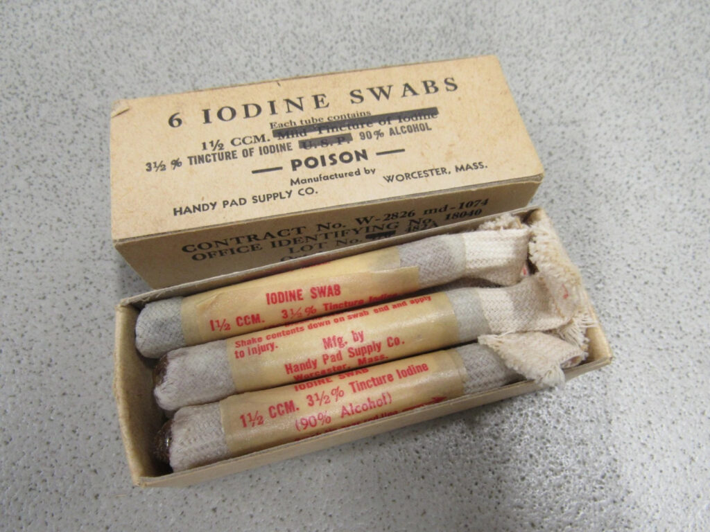 WW2 US Iodine Swabs 1942 Dated Original Box for First Aid Kit Medic Medical Bag