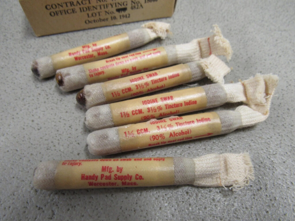 WW2 US Iodine Swabs 1942 Dated Original Box for First Aid Kit Medic Medical Bag