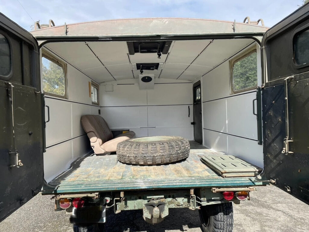 1966 Mercedes Unimog 404 Radio BOX