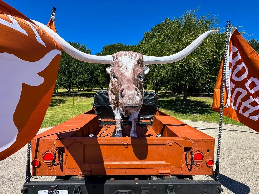 1987 Humvee / Hmmwv Hummer – UT Themed