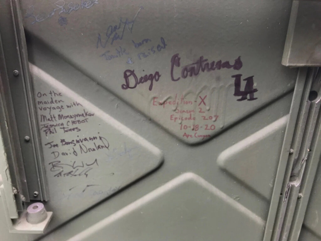 M1025a1 Hmmwv Used On Discovery Channel With M1101 Trailer