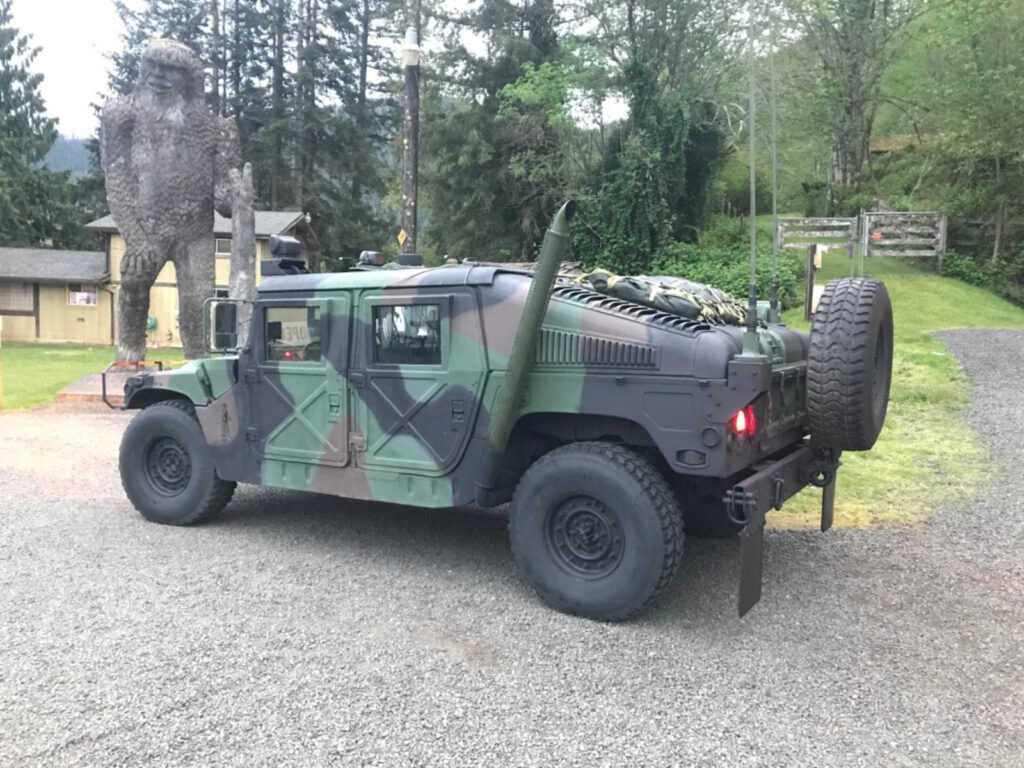 M1025a1 Hmmwv Used On Discovery Channel With M1101 Trailer