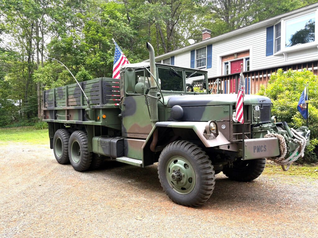 1971 M35a2 – Military Army Truck Deuce and a Half