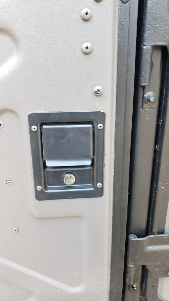 1983 Am General M1025 with 12 Valve swap and 4l80e