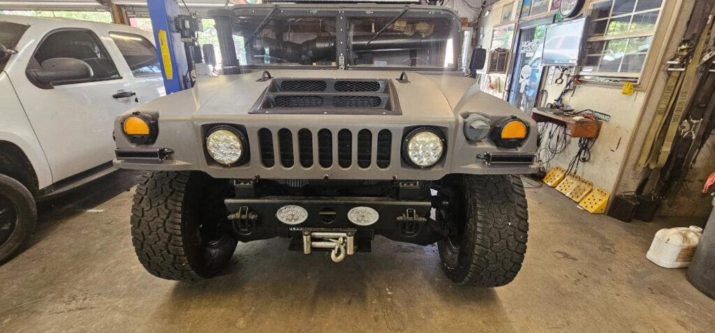 1983 Am General M1025 with 12 Valve swap and 4l80e