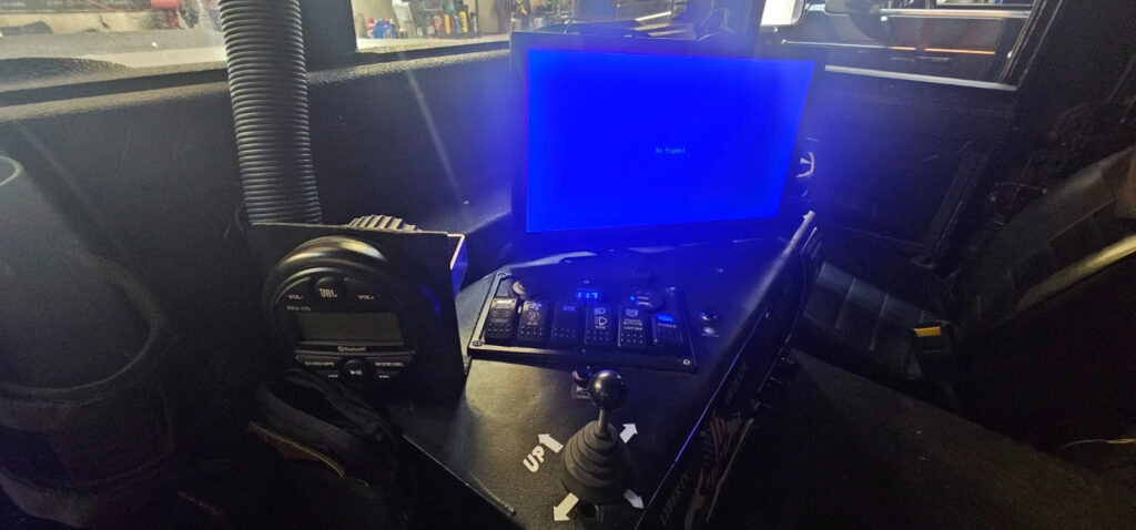 1983 Am General M1025 with 12 Valve swap and 4l80e