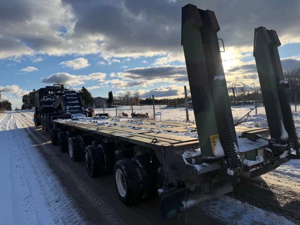 2006 Oshkosh M1070 HET 8×8 With M1000 Off Road Heavy Haul Trailer Diesel