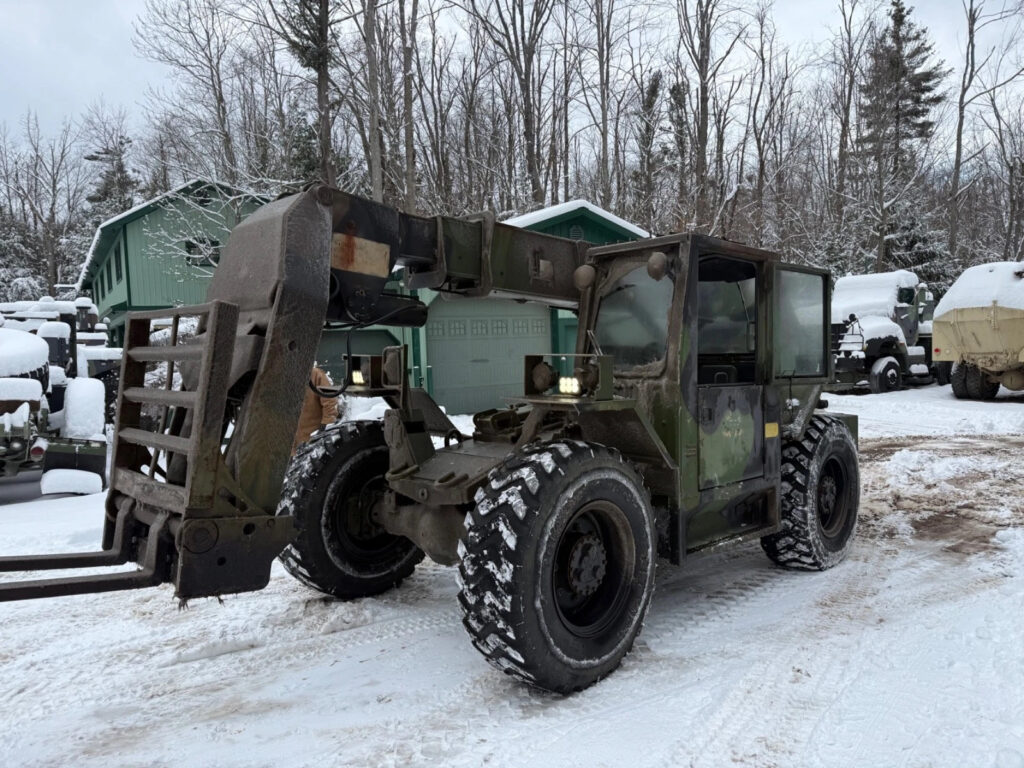 1991 Skytrak 6000m Military off road Telehandler Skylift Forklift