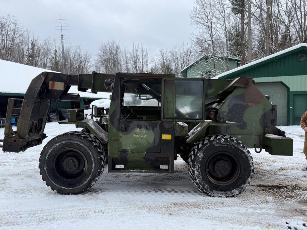 1991 Skytrak 6000m Military off road Telehandler Skylift Forklift