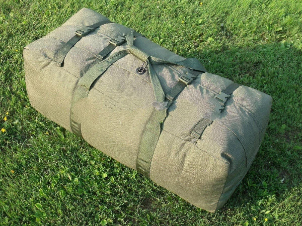 US Military Improved Duffel Bag Zippered Duffle 8465-01-604-6541 NO Paint