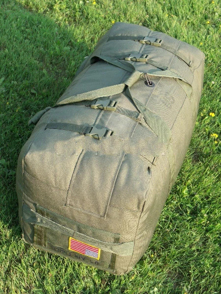 US Military Improved Duffel Bag Zippered Duffle 8465-01-604-6541 NO Paint