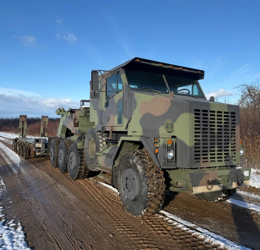 2006 Oshkosh M1070 HET 8×8 With M1000 Off Road Heavy Haul Trailer Diesel