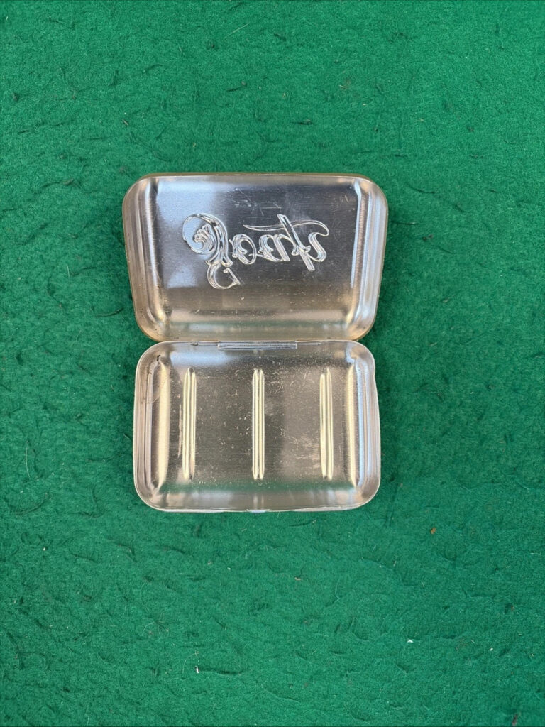 Original WW II U.S. Toiletry Kit See Description For Details