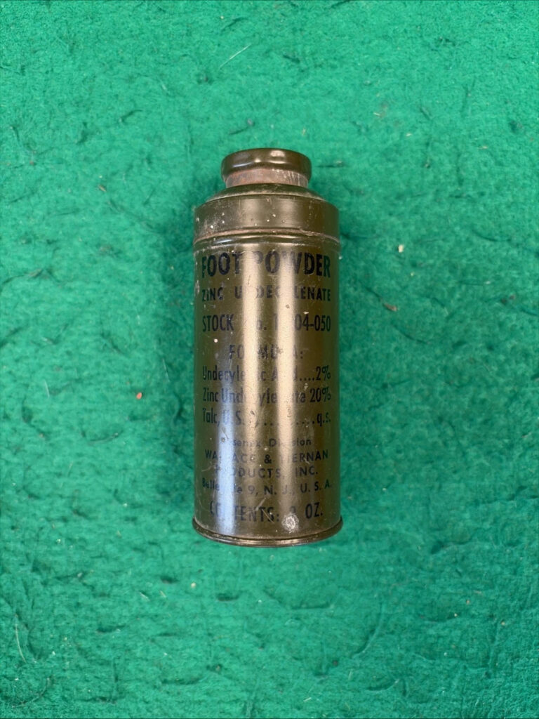 Original WW II U.S. Toiletry Kit See Description For Details