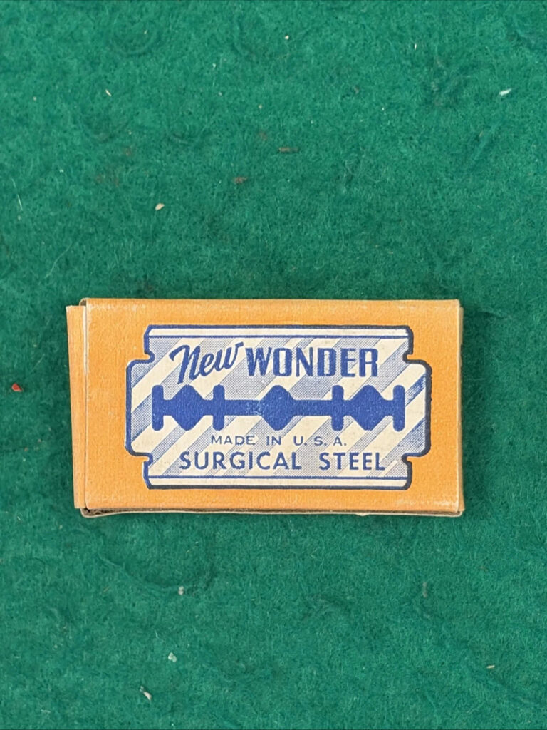 Original WW II U.S. Toiletry Kit See Description For Details