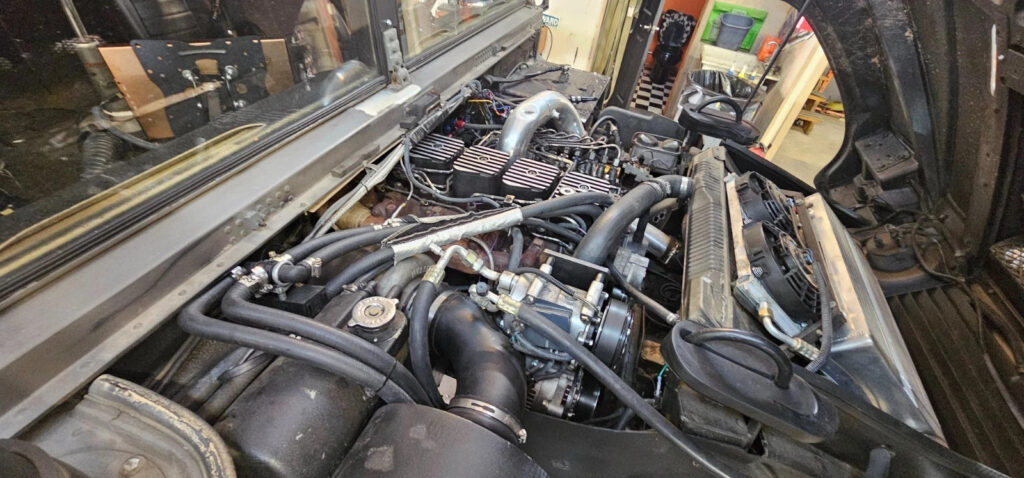 M1025a1 Hummer with 12 Valve and ToNS of mods