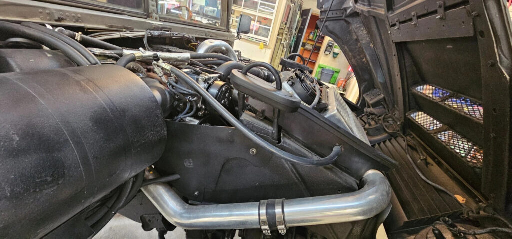 M1025a1 Hummer with 12 Valve and ToNS of mods