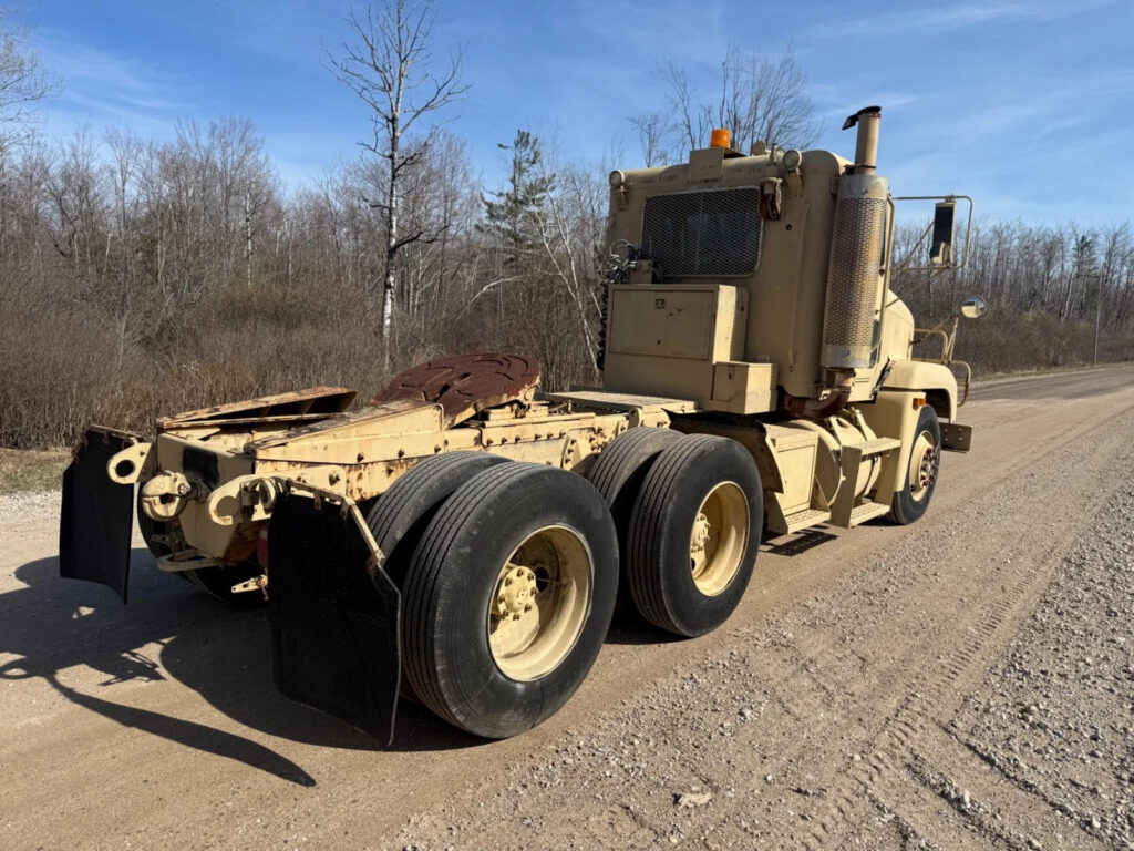 1992 Freightliner M915a2 Military Semi Tractor Fld120 Detroit Diesel 6×4 Army
