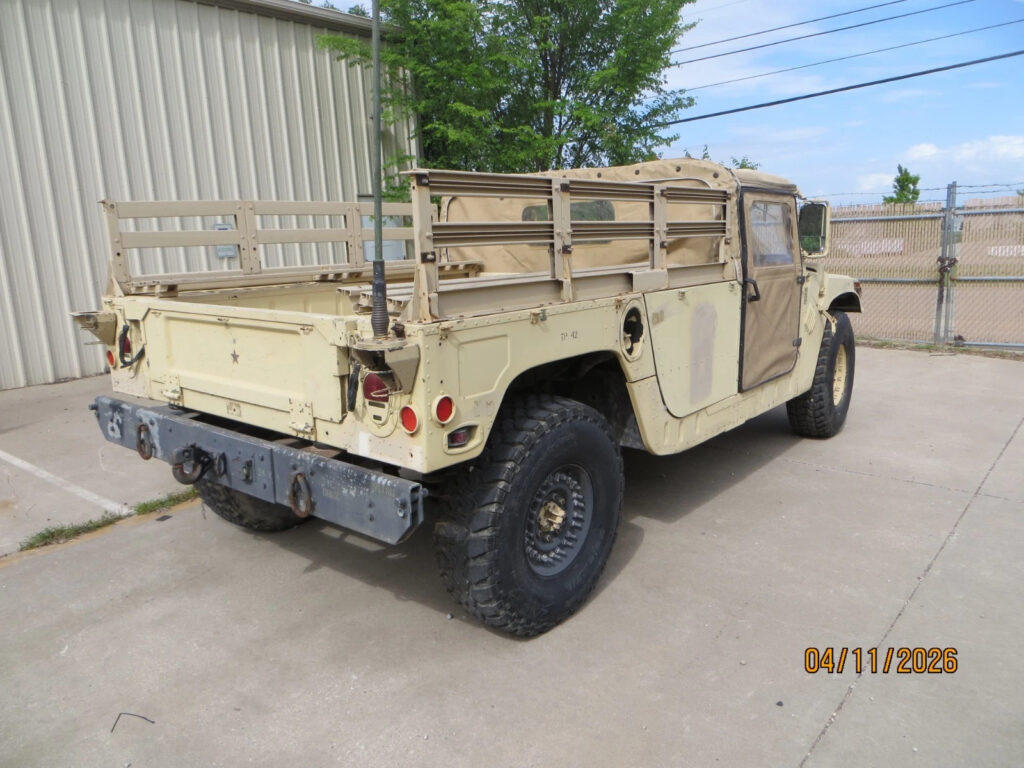 2006 Hmmwv Military Hummer M1097r1 with 2 door Truck, good Title, very nice