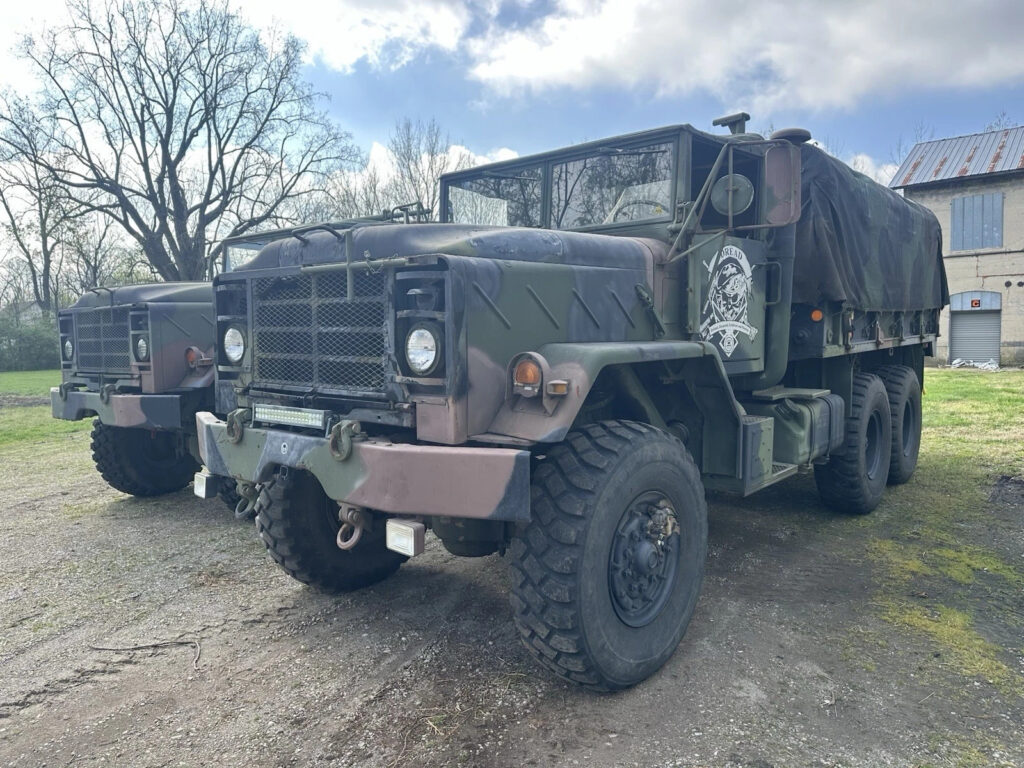 Am General Military Vehicle 6X6 Truck —m923a