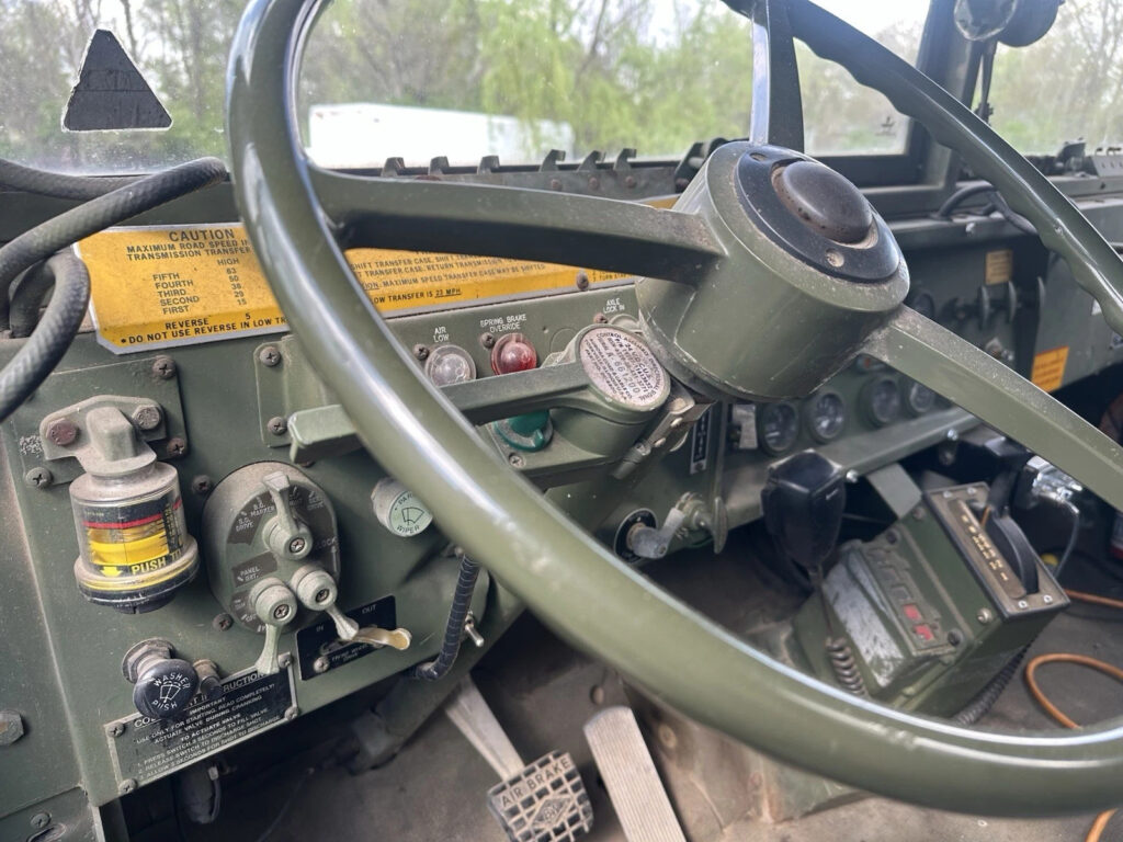 Am General Military Vehicle 6X6 Truck —m923a
