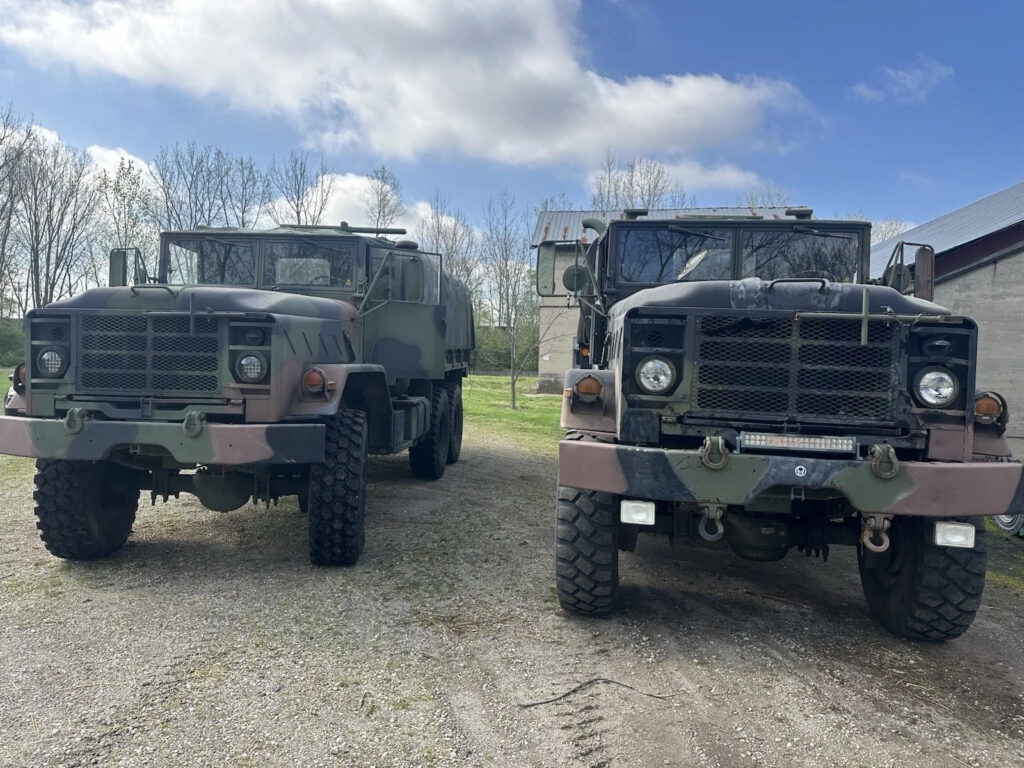 Am General Military Vehicle 6X6 Truck —m923a