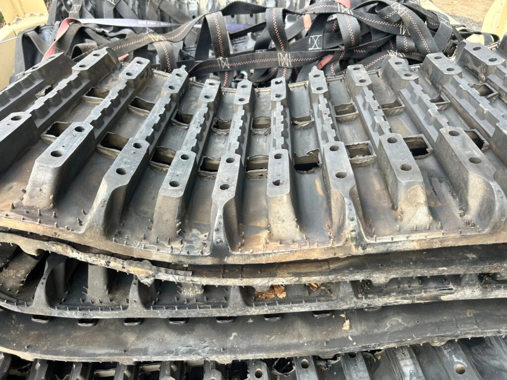New Tracks for Hagglunds Bv206