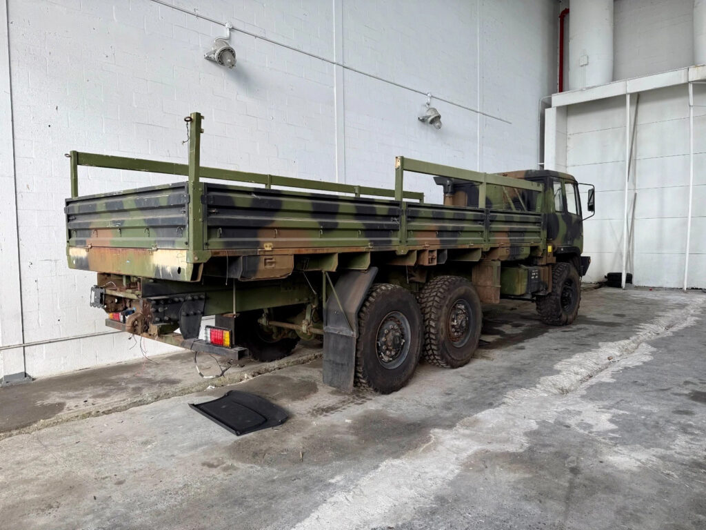 1999 Stewart and Stevenson M1085a1 LWB Cargo Truck 6×6 (6,400 Miles)