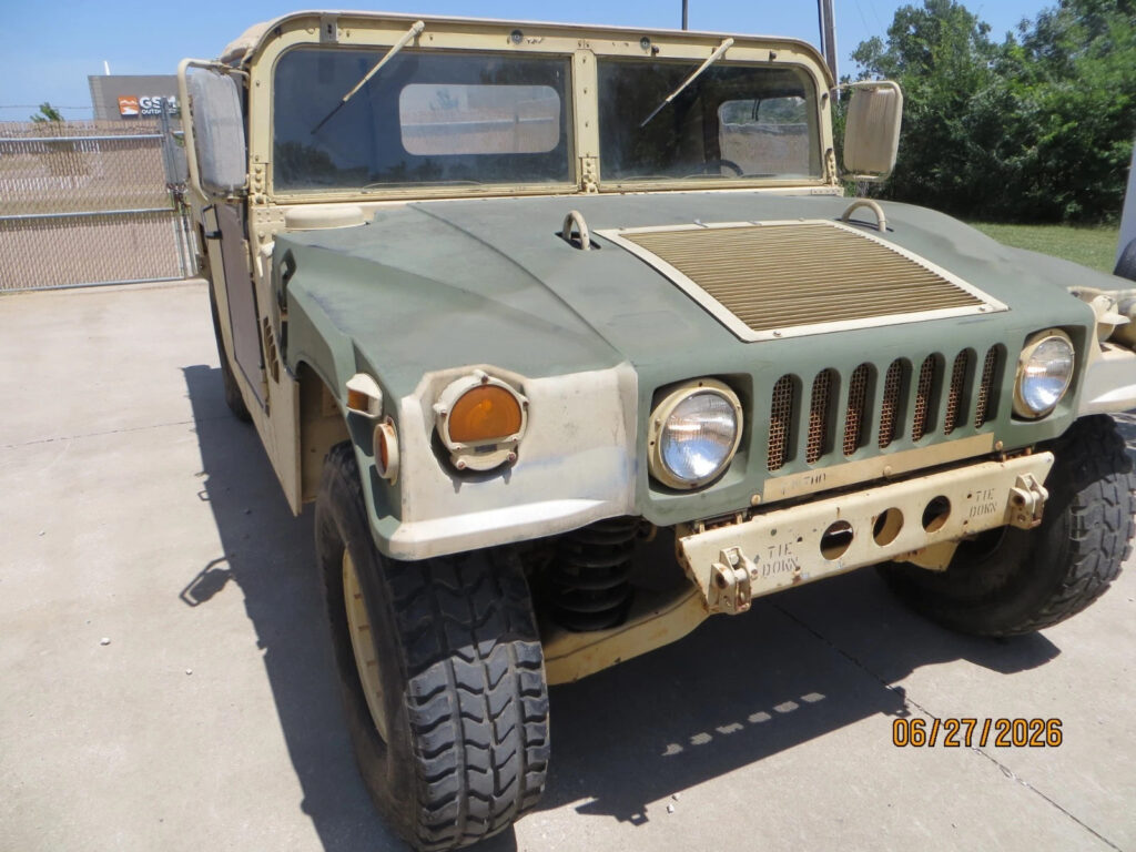 2006 Hmmwv Military Hummer M1097r1 with 2 door Truck, good Title, 3900 Miles