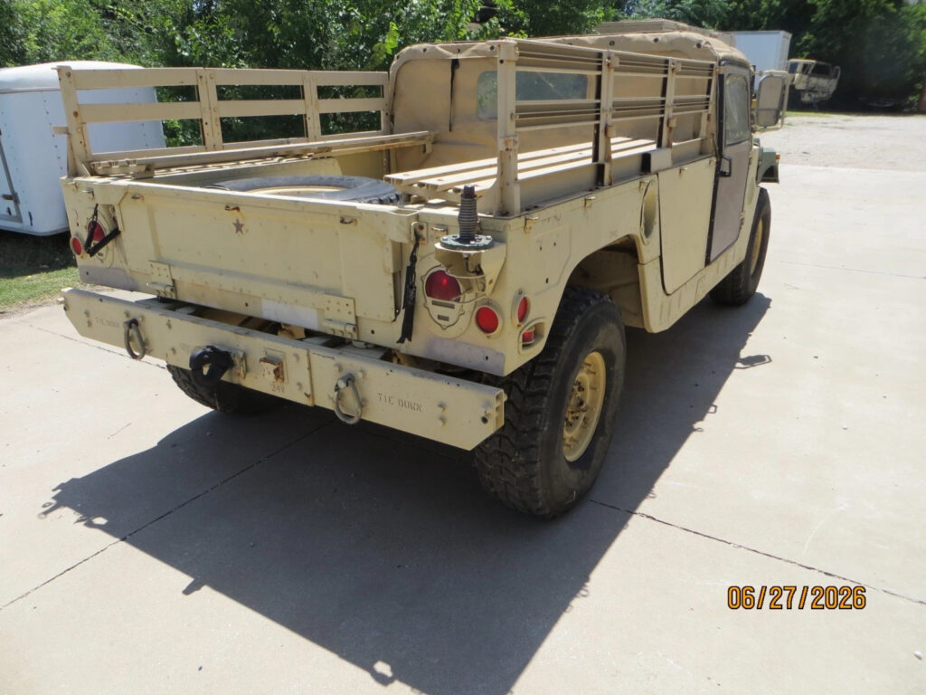 2006 Hmmwv Military Hummer M1097r1 with 2 door Truck, good Title, 3900 Miles
