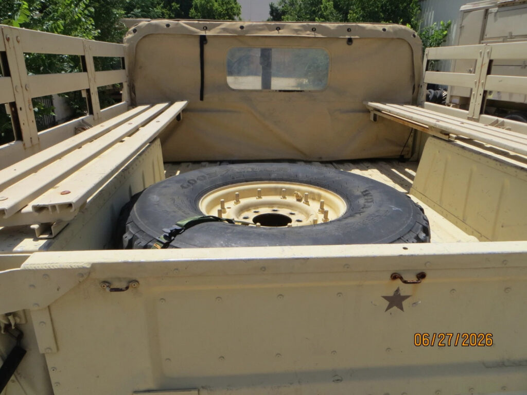 2006 Hmmwv Military Hummer M1097r1 with 2 door Truck, good Title, 3900 Miles