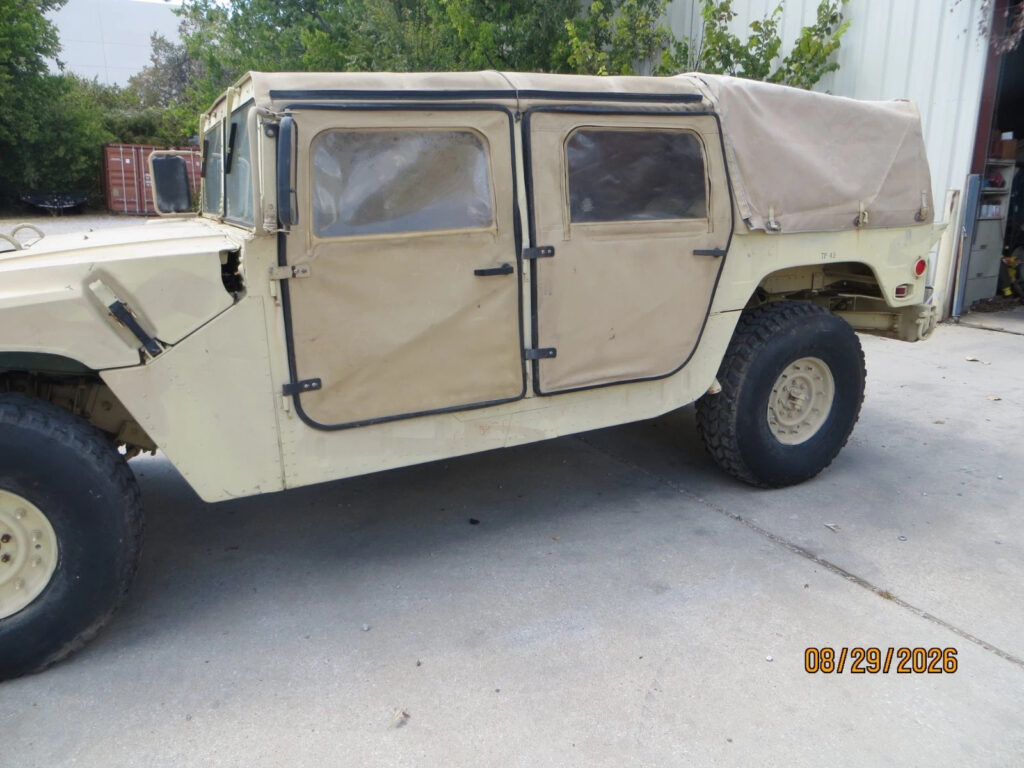 2006 Hmmwv Military Hummer M1097r1 with 4 door Utility, good Title, 6100 Miles