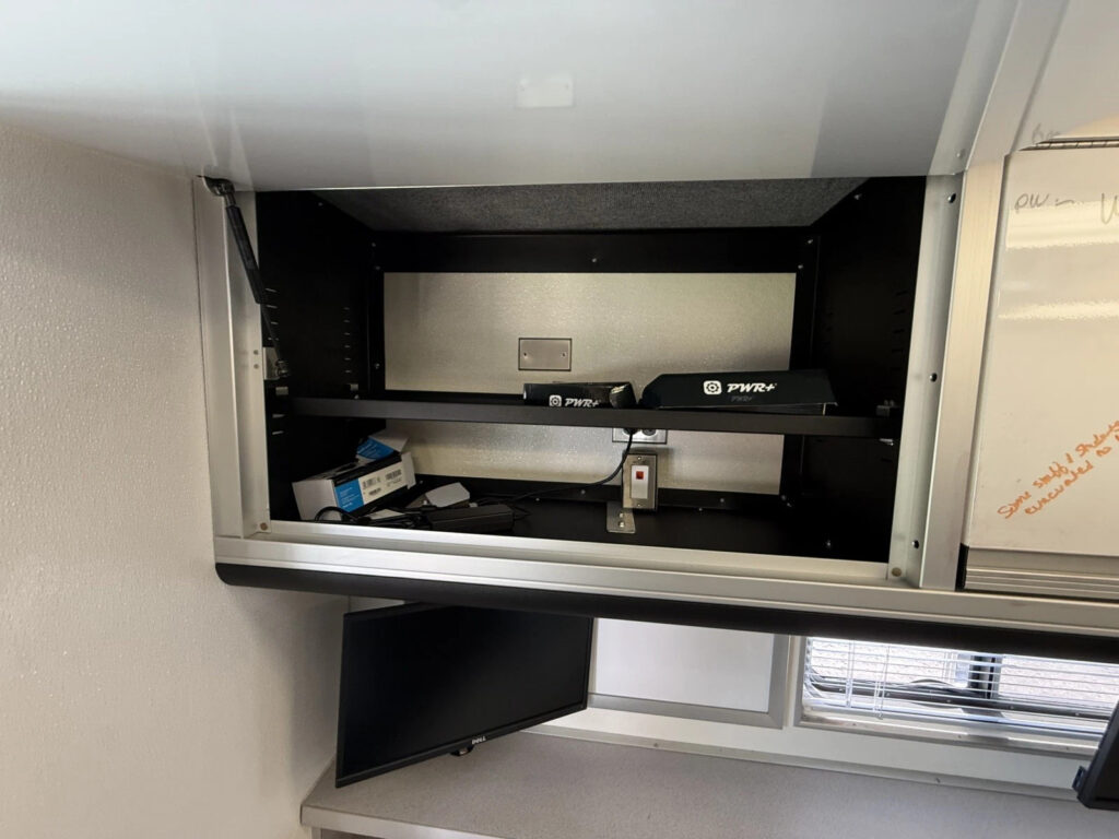 Mobile Command Center 7,000 Miles Emergency Response, FIRE Rescue, Swat, Police