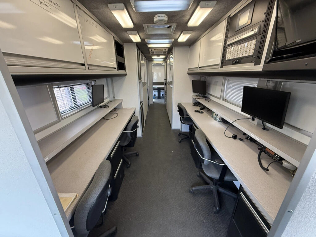 Mobile Command Center 7,000 Miles Emergency Response, FIRE Rescue, Swat, Police