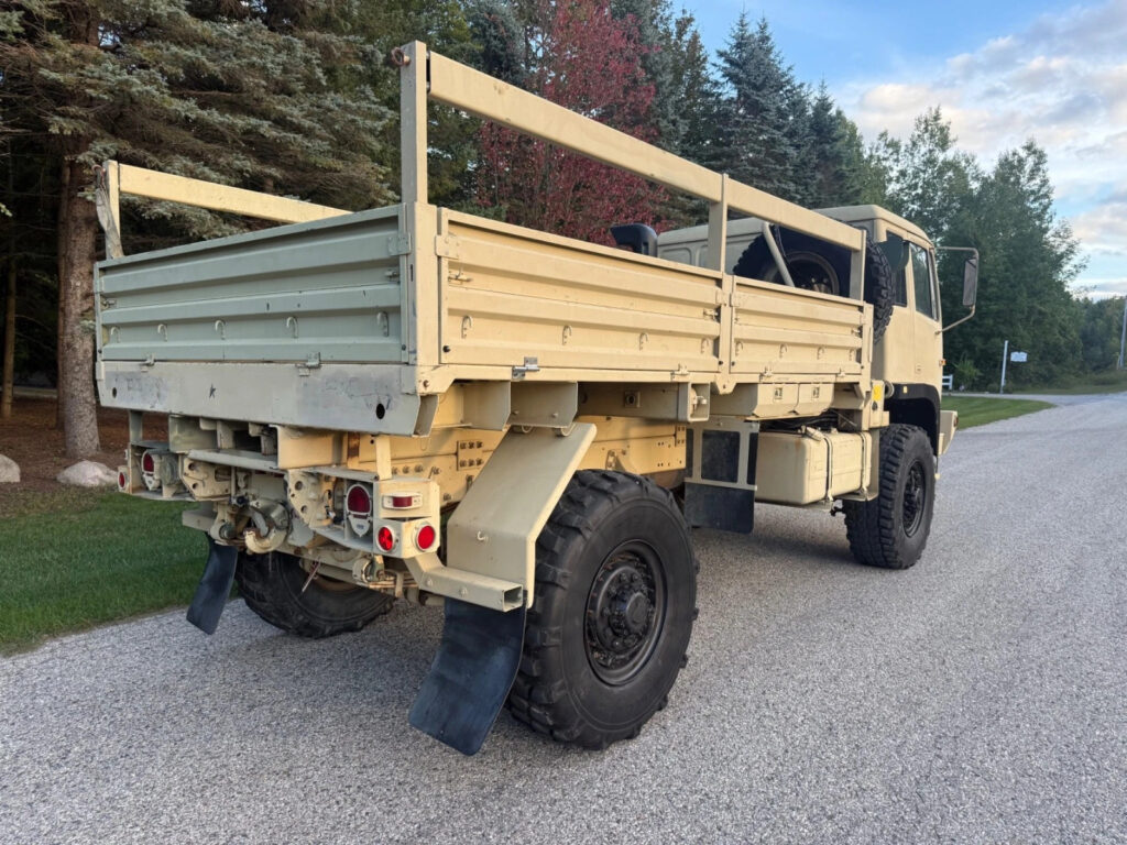 1998 Stewart & Stevenson M1078 LMTV Military Truck 4×4 Cargo FMTV
